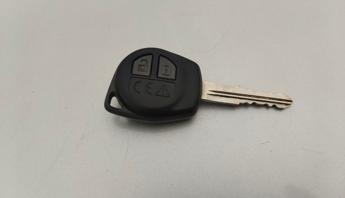 2019 Maruti Swift VXI, Petrol, Manual, 1,05,798 km, Key Close Up