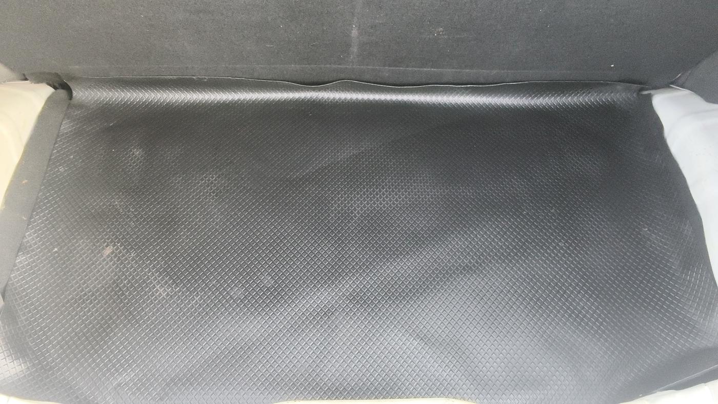 2018 Hyundai Eon MAGNA +, Petrol, Manual, 53,187 km, Boot Inside
