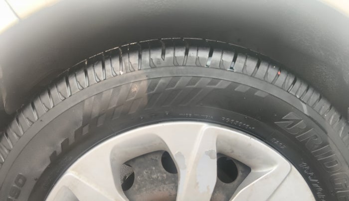 2018 Hyundai Eon MAGNA +, Petrol, Manual, 53,187 km, Right Rear Tyre Tread