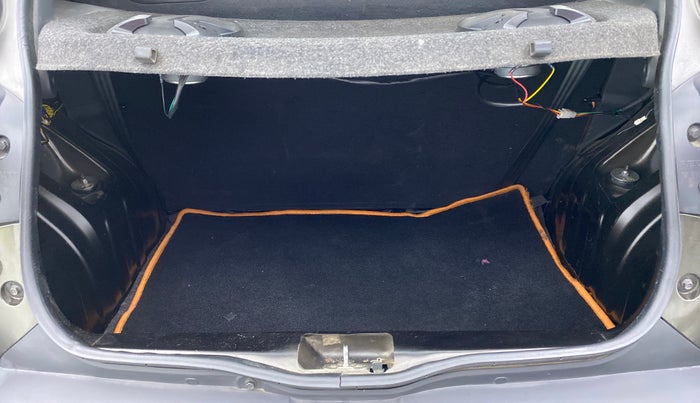 2016 Renault Kwid RXT, Petrol, Manual, 14,739 km, Boot Inside View