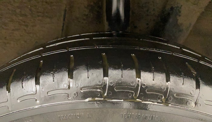 2020 Hyundai GRAND I10 NIOS SPORTZ AMT 1.2 KAPPA VTVT, Petrol, Automatic, 27,860 km, Left Rear Tyre Tread