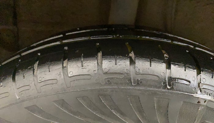 2020 Hyundai GRAND I10 NIOS SPORTZ AMT 1.2 KAPPA VTVT, Petrol, Automatic, 27,860 km, Right Rear Tyre Tread