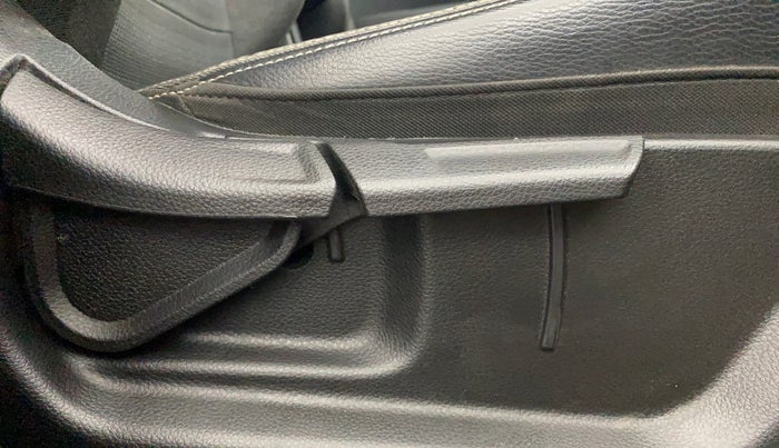 2023 KIA SONET HTK PLUS 1.0 IMT, Petrol, Manual, 41,049 km, Driver Side Adjustment Panel