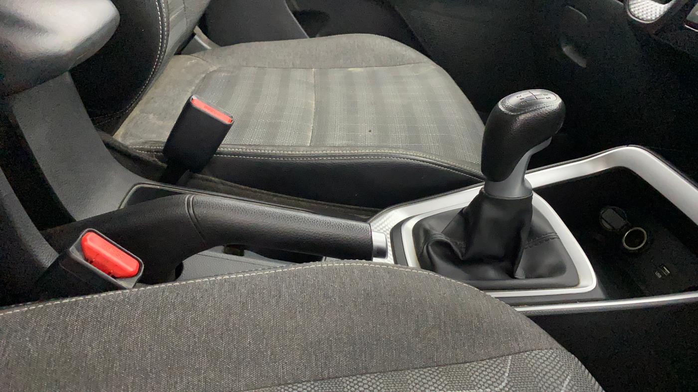 2023 KIA SONET HTK PLUS 1.0 IMT, Petrol, Manual, 41,049 km, Gear Lever