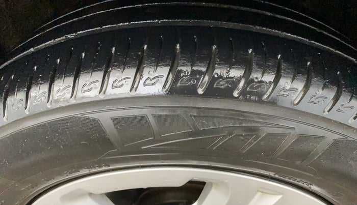 2023 KIA SONET HTK PLUS 1.0 IMT, Petrol, Manual, 41,049 km, Right Front Tyre Tread