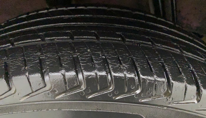 2018 Datsun Redi Go T(O) 1.0, Petrol, Manual, 46,291 km, Right Front Tyre Tread