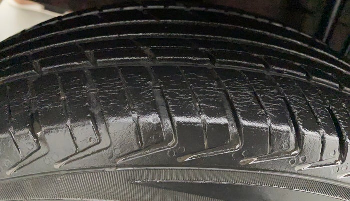 2018 Datsun Redi Go T(O) 1.0, Petrol, Manual, 46,291 km, Right Rear Tyre Tread