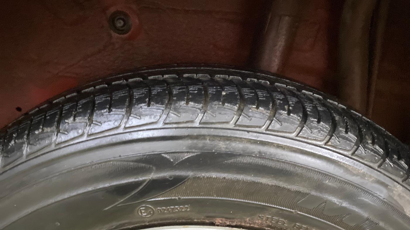 2015 Maruti Celerio VXI, Petrol, Manual, 14,879 km, Left Rear Tyre Tread