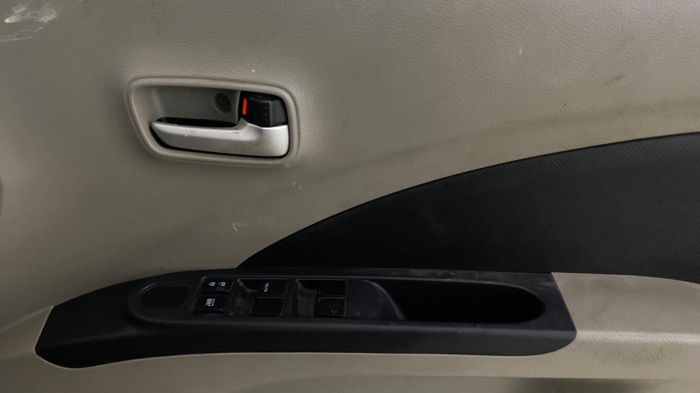 2015 Maruti Celerio VXI, Petrol, Manual, 14,879 km, Driver Side Door Panels Control
