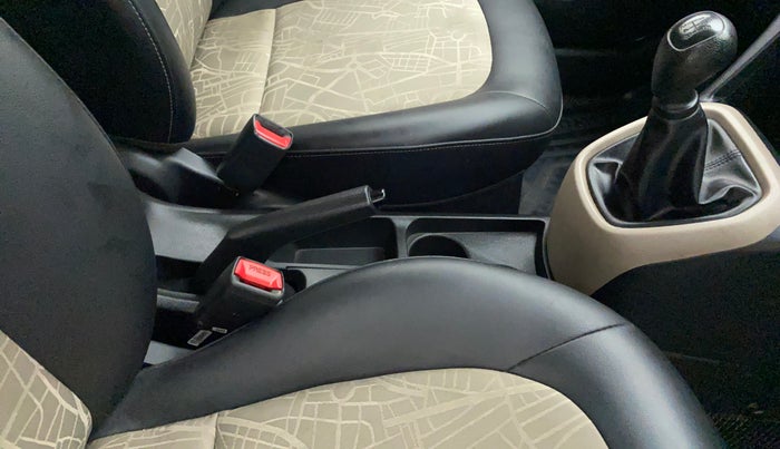 2016 Hyundai Grand i10 MAGNA 1.2 KAPPA VTVT, Petrol, Manual, 69,534 km, Gear Lever