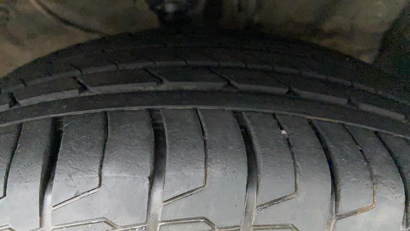 2016 Hyundai Creta SX PLUS AT 1.6 PETROL, Petrol, Automatic, 66,332 km, Right Front Tyre Tread