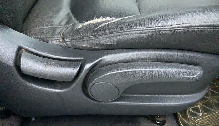 2016 Hyundai Creta SX PLUS AT 1.6 PETROL, Petrol, Automatic, 66,332 km, Driver Side Adjustment Panel