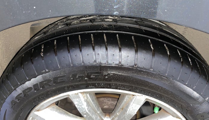 2018 Volkswagen Passat HIGHLINE DSG, Diesel, Automatic, 80,437 km, Left Rear Tyre Tread