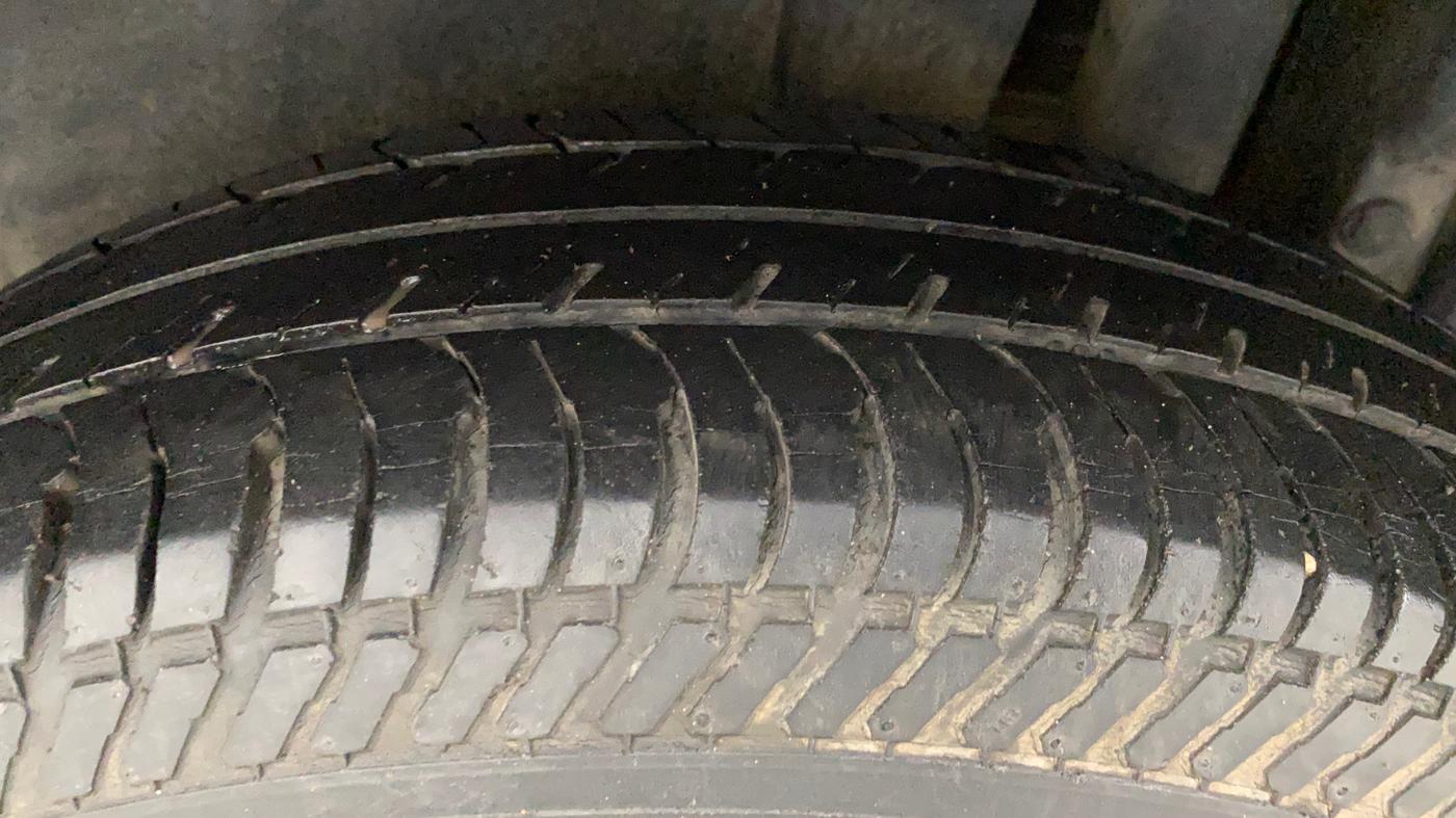 2012 Maruti Swift VXI, Petrol, Manual, 47,169 km, Left Rear Tyre Tread