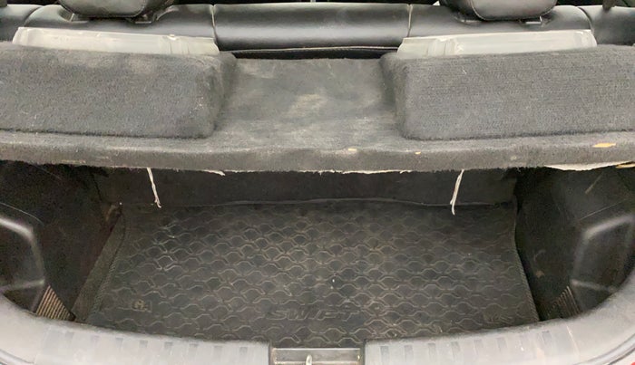 2012 Maruti Swift VXI, Petrol, Manual, 47,169 km, Infotainment system - Rear speakers missing / not working