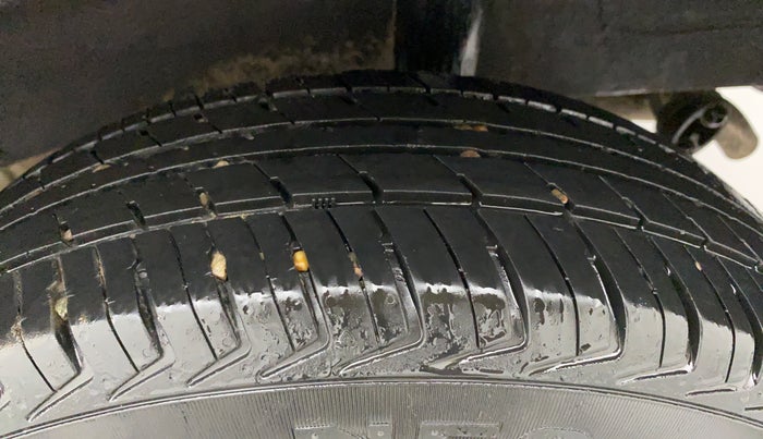 2018 Renault Kwid RXT 0.8, Petrol, Manual, 22,812 km, Left Rear Tyre Tread