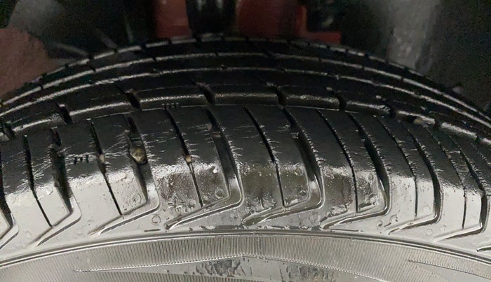 2018 Renault Kwid RXT 0.8, Petrol, Manual, 22,812 km, Right Front Tyre Tread