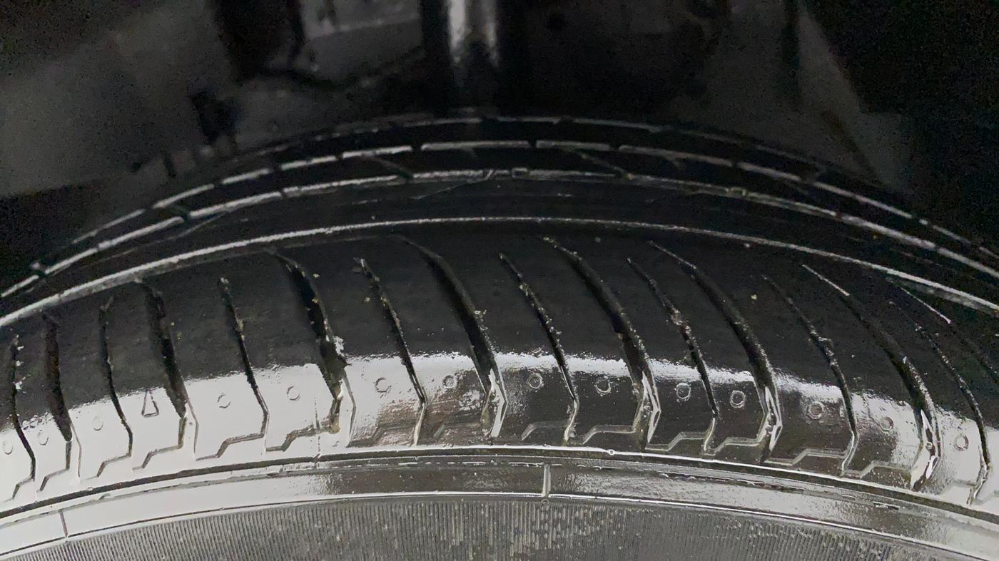 2018 Tata NEXON XM PETROL, Petrol, Manual, 61,334 km, Left Front Tyre Tread