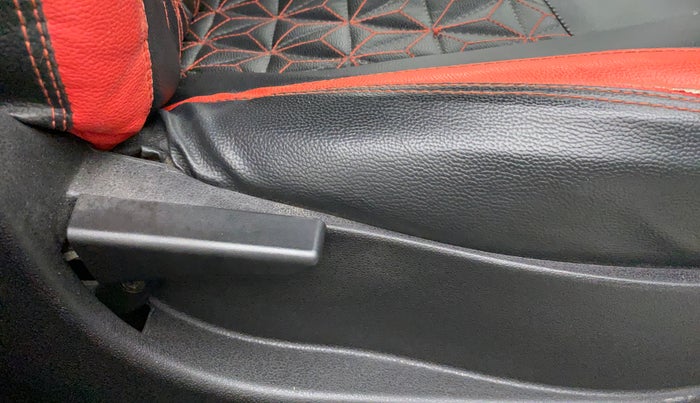 2018 Tata NEXON XM PETROL, Petrol, Manual, 61,334 km, Driver Side Adjustment Panel