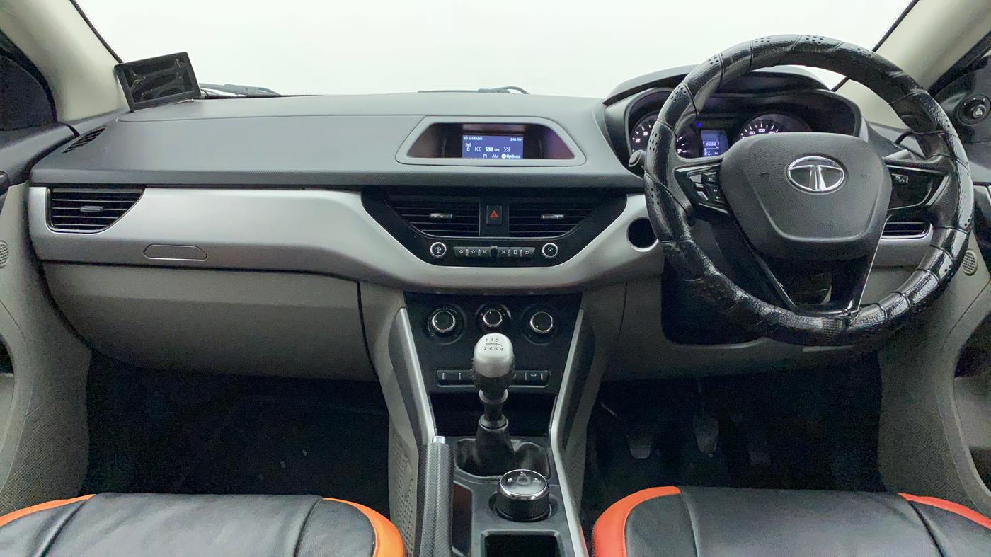 2018 Tata NEXON XM PETROL, Petrol, Manual, 61,334 km, Dashboard