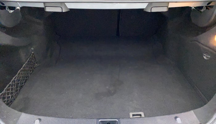 2014 Mercedes Benz C Class EDITION C, Diesel, Automatic, 61,657 km, Boot Inside