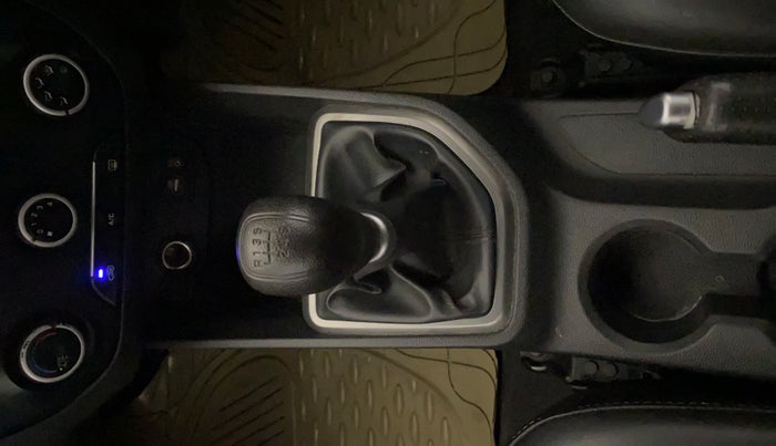 2015 Hyundai Creta S 1.6 PETROL, Petrol, Manual, 84,475 km, Gear Lever