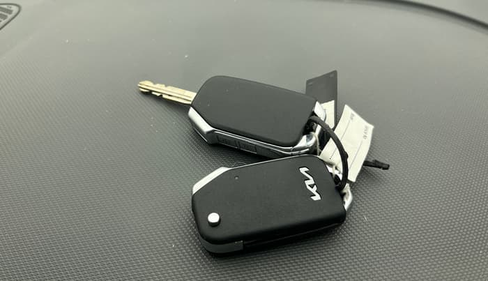 2025 KIA SYROS HTK Plus 1.0 Turbo 6MT, Petrol, Manual, 27,633 km, Key Close Up