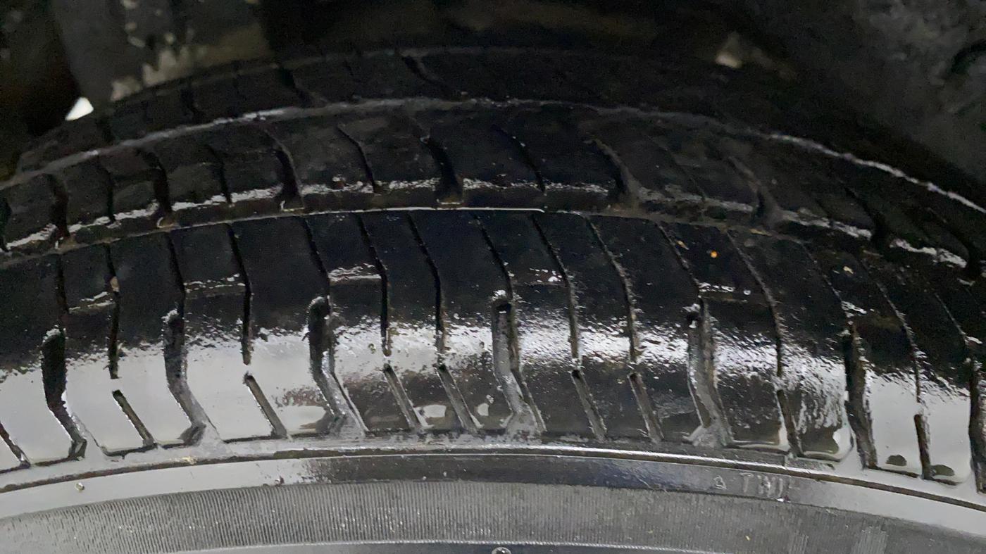2012 Maruti A Star VXI ABS AT, Petrol, Automatic, 60,830 km, Right Front Tyre Tread