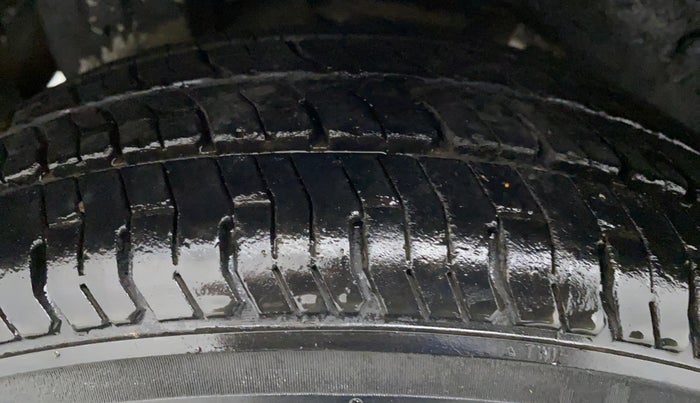 2012 Maruti A Star VXI ABS AT, Petrol, Automatic, 60,830 km, Right Front Tyre Tread