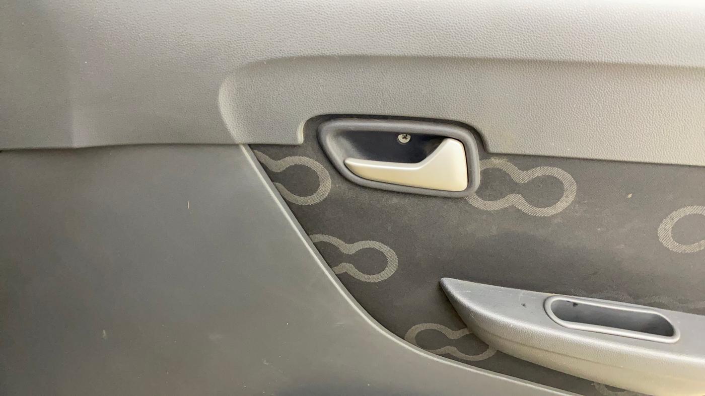 2014 Maruti Alto 800 LXI, Petrol, Manual, 38,534 km, Driver Side Door Panels Control
