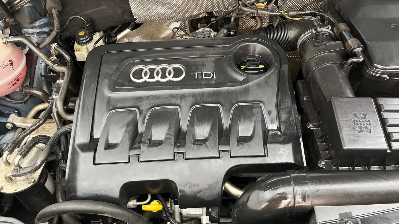 2016 Audi Q3 35 TDI Quattro, Diesel, Automatic, 88,976 km, Engine View
