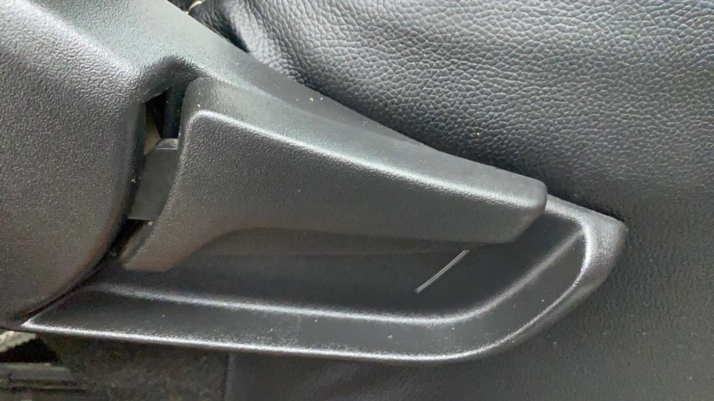 2019 Maruti S PRESSO VXI PLUS, CNG, Manual, 26,271 km, Driver Side Adjustment Panel