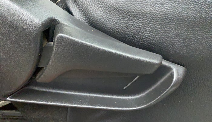 2019 Maruti S PRESSO VXI PLUS, CNG, Manual, 26,271 km, Driver Side Adjustment Panel