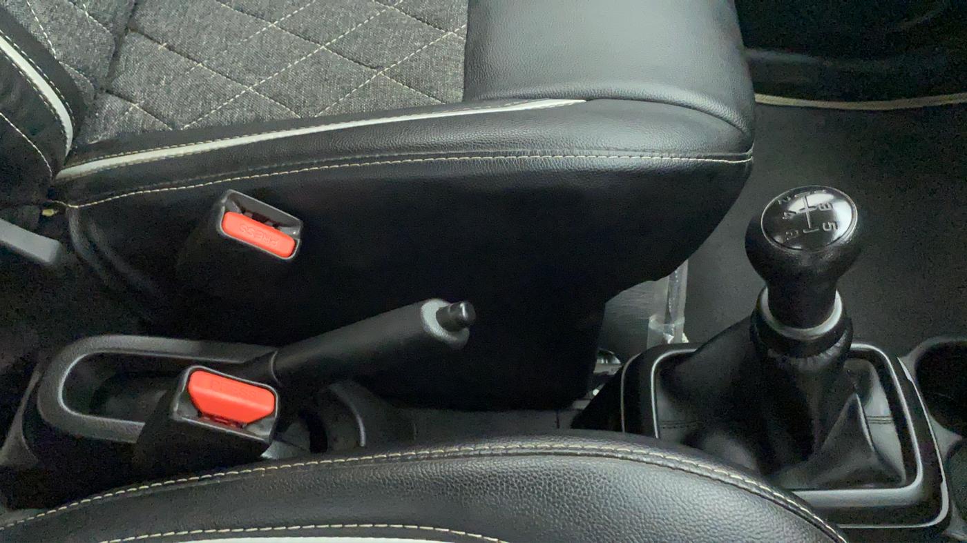 2019 Maruti S PRESSO VXI PLUS, CNG, Manual, 26,271 km, Gear Lever