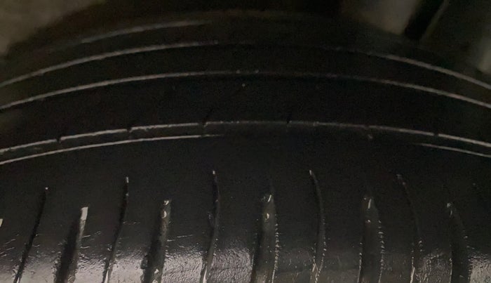 2020 KIA SONET HTX 1.0 IMT, Petrol, Manual, 42,801 km, Left Rear Tyre Tread