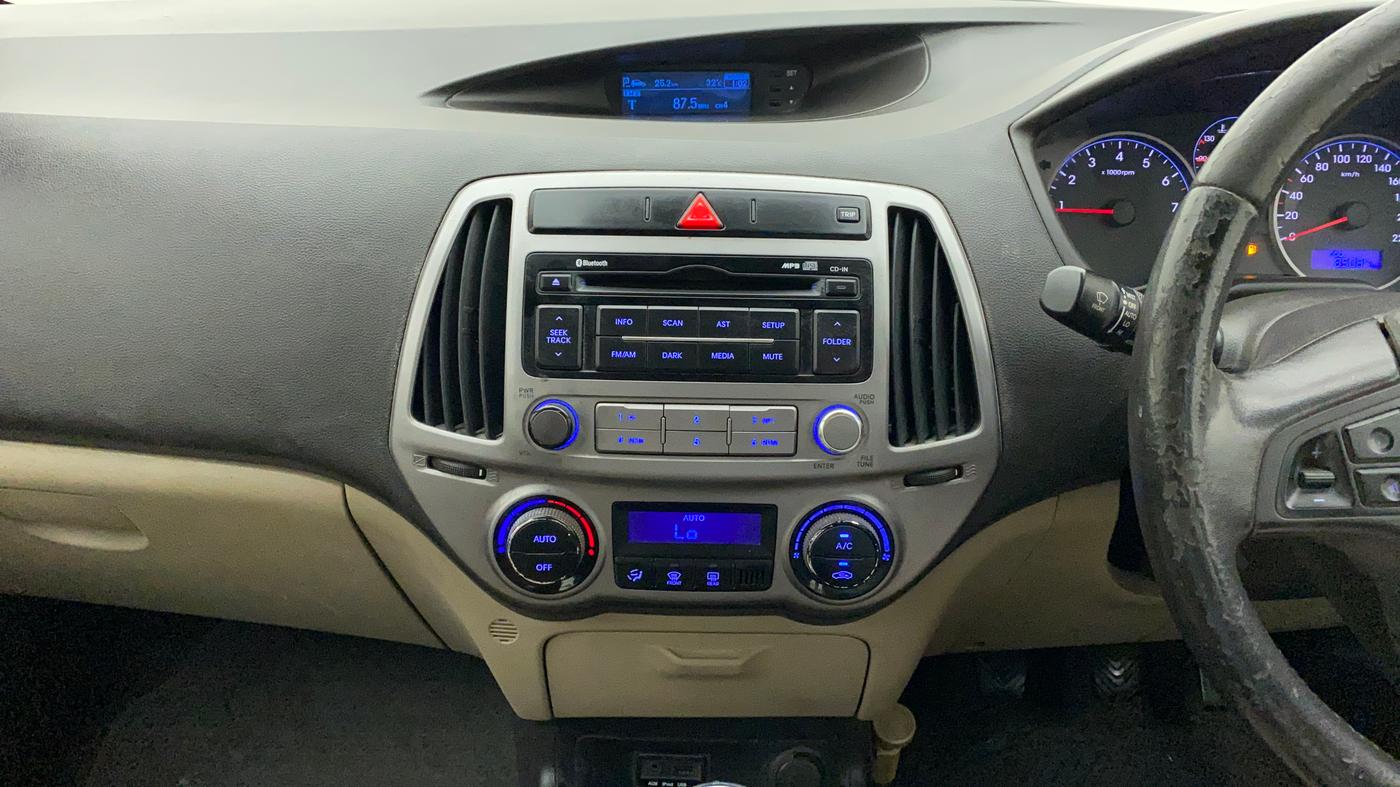 2014 Hyundai i20 SPORTZ 1.2, Petrol, Manual, 85,355 km, Air Conditioner