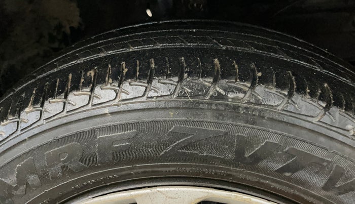 2016 Maruti Baleno DELTA PETROL 1.2, Petrol, Manual, 95,581 km, Right Front Tyre Tread