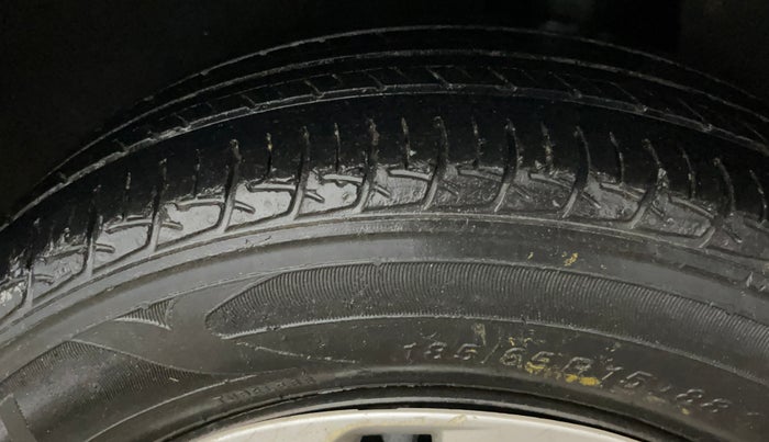 2016 Maruti Baleno DELTA PETROL 1.2, Petrol, Manual, 95,581 km, Left Rear Tyre Tread