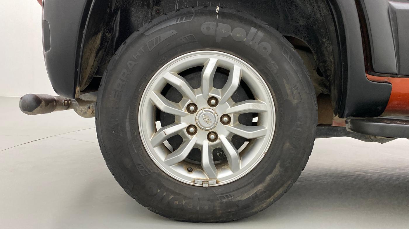 2016 Mahindra TUV300 T8, Diesel, Manual, 55,597 km, Right Rear Wheel