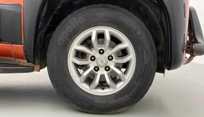2016 Mahindra TUV300 T8, Diesel, Manual, 55,597 km, Right Front Wheel