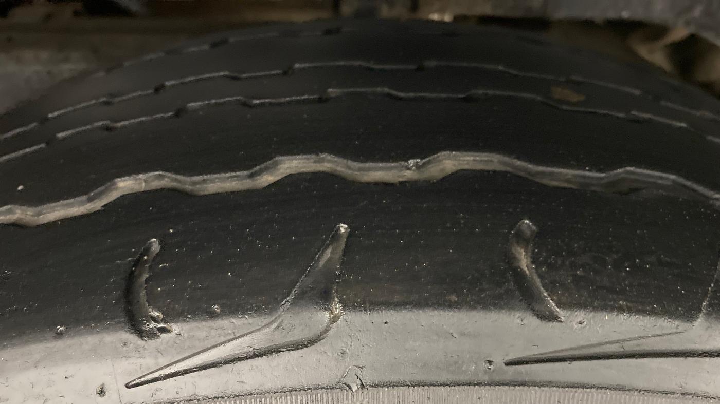 2016 Mahindra TUV300 T8, Diesel, Manual, 55,597 km, Left Rear Tyre Tread