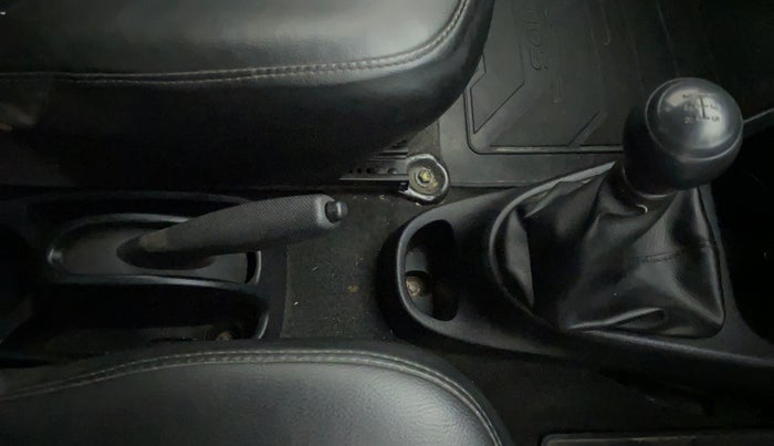 2012 Toyota Etios Liva G, Petrol, Manual, 24,434 km, Gear Lever