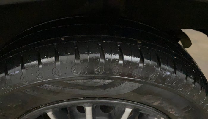 2022 Renault Kwid RXT 1.0, Petrol, Manual, 29,737 km, Left Rear Tyre Tread