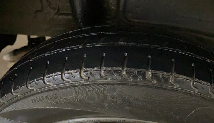 2020 Maruti New Wagon-R LXI CNG 1.0, CNG, Manual, 63,072 km, Right Rear Tyre Tread