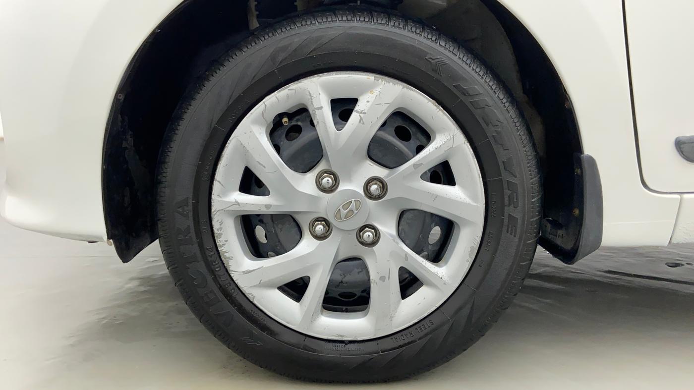 2017 Hyundai Grand i10 Sportz1.2 CRDI, Diesel, Manual, 43,683 km, Left Front Wheel
