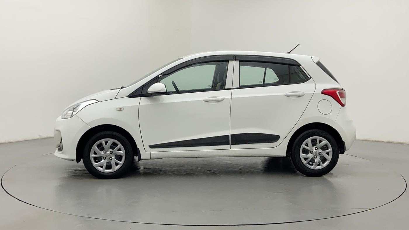2017 Hyundai Grand i10 Sportz1.2 CRDI, Diesel, Manual, 43,683 km, Left Side