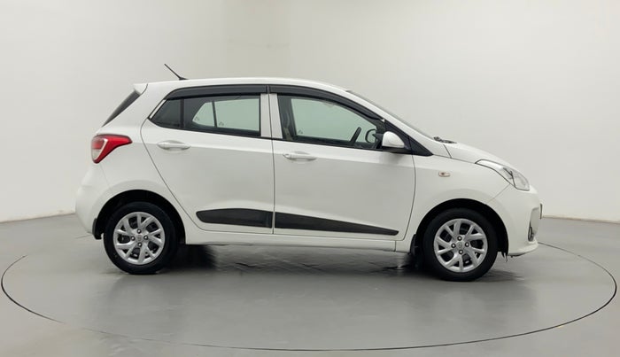 2017 Hyundai Grand i10 Sportz1.2 CRDI, Diesel, Manual, 43,683 km, Right Side