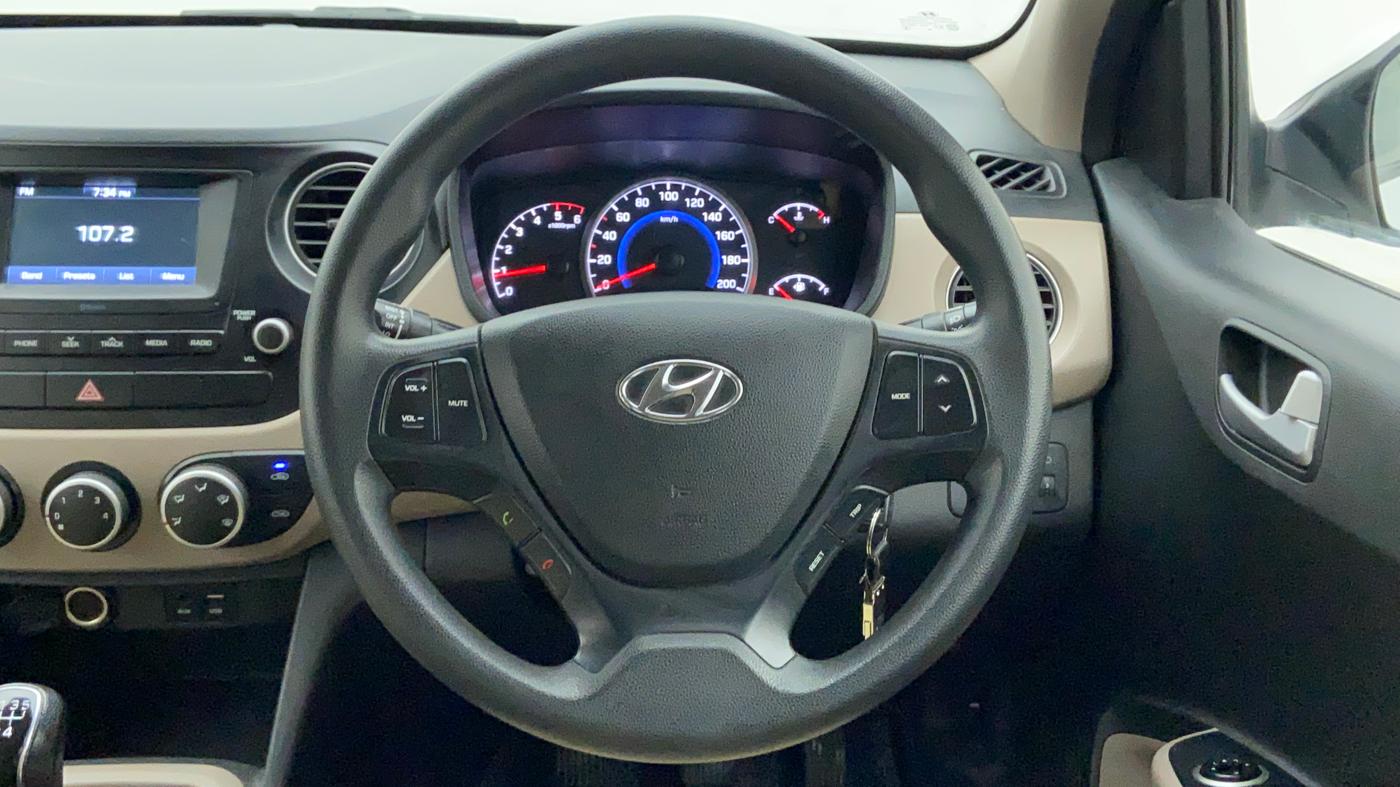 2017 Hyundai Grand i10 Sportz1.2 CRDI, Diesel, Manual, 43,683 km, Steering Wheel Close Up