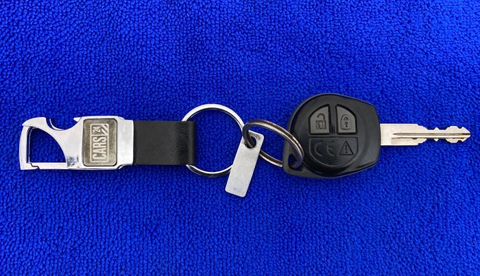 2018 Maruti Swift VXI D, Petrol, Manual, 17,239 km, Key Close Up