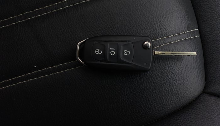 2021 Tata NEXON XM PETROL, Petrol, Manual, 48,804 km, Key Close Up